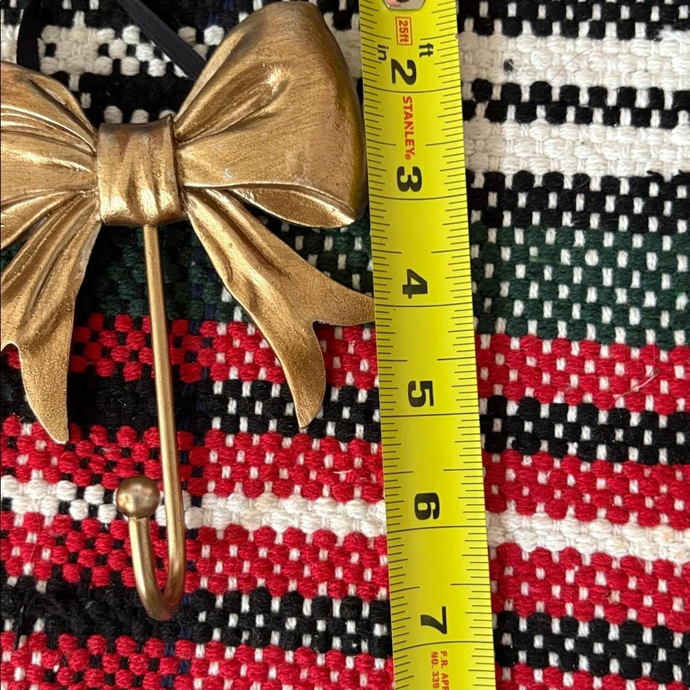 🎀🆕Gold Bow Wall Hooks, Bundle Of 2